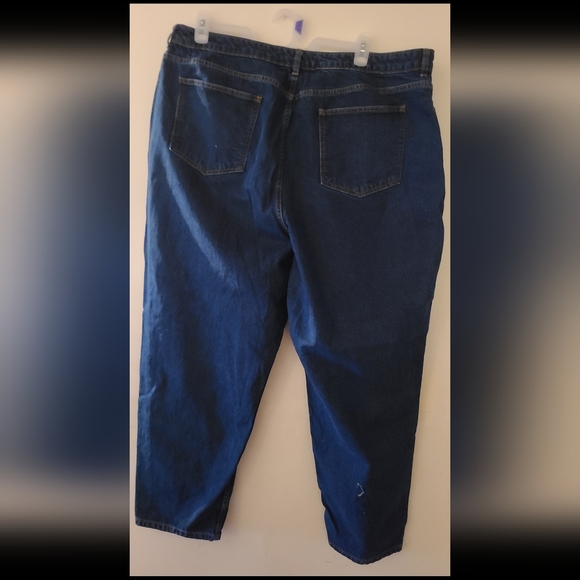 High Rise Mom Jeans - 20 - Picture 3 of 4